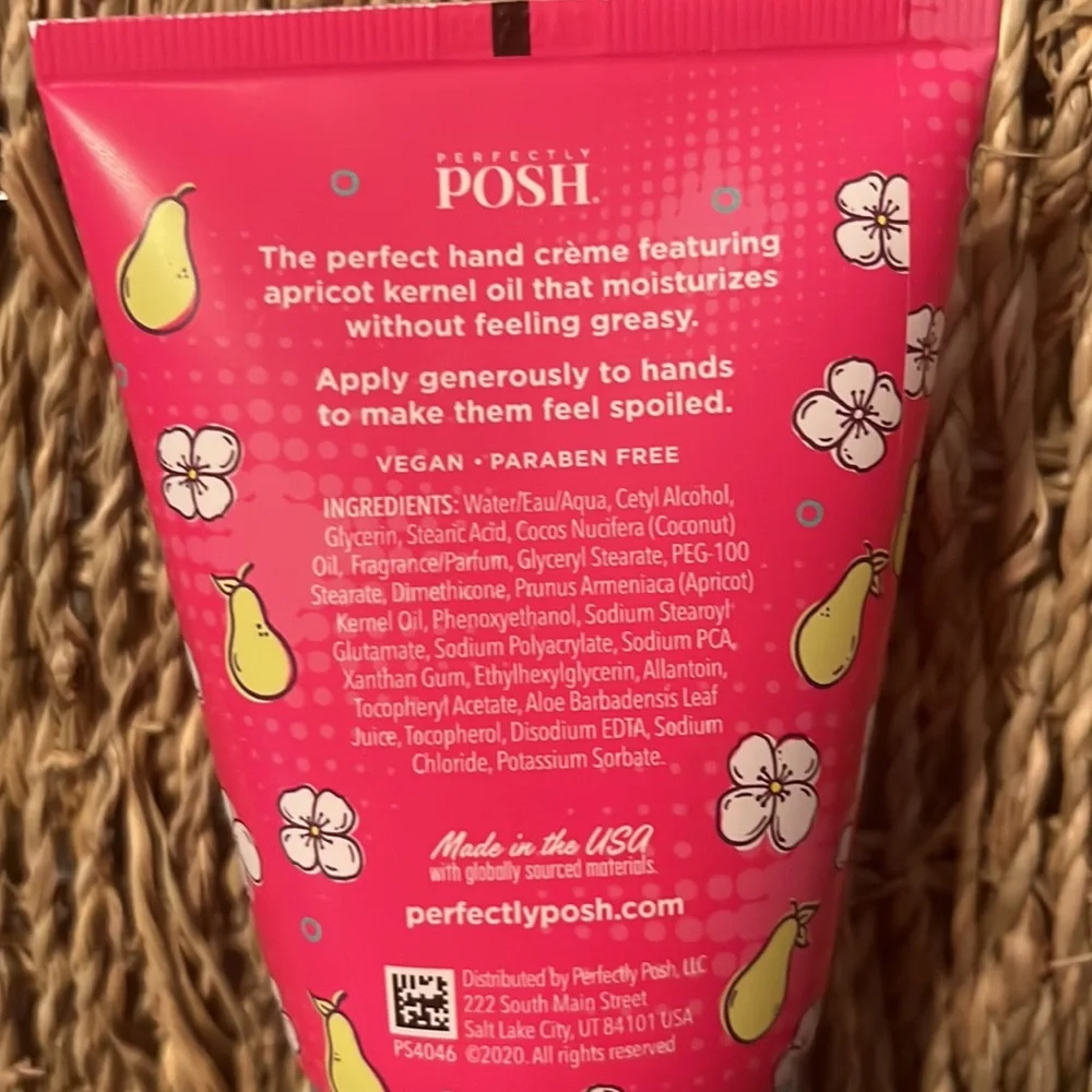 Big Fat Yummy Hand Crème Bloom Box! - Picture 2 of 2